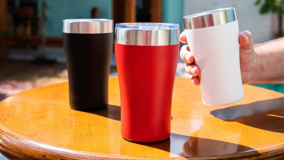Para bebidas quentes ou frias: Copo Stanley está com menor preço do ano no Esquenta Prime Day