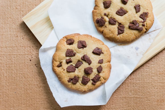 Biscoito caseiro com gotas de chocolate que derrete na boca: aprenda a fazer a receita perfeita para o lanche da tarde