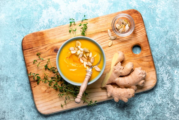 Como fazer creme de abóbora com a combinação de ingredientes que ninguém lembra (mas que faz toda a diferença!)