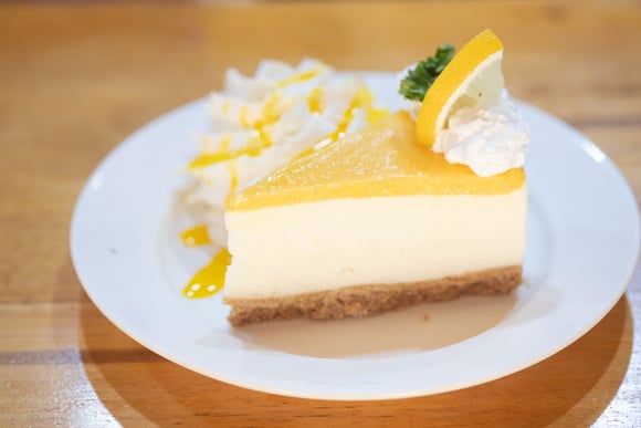 5 receitas de cheesecake com coberturas diferentes para você que ama essa torta de queijo doce