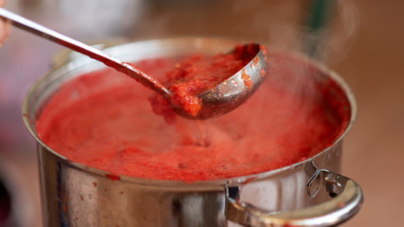 Samantha Vallejo-Nágera, chef: "O molho de tomate não melhora com açúcar, mas sim com 50 ml de vinho branco."