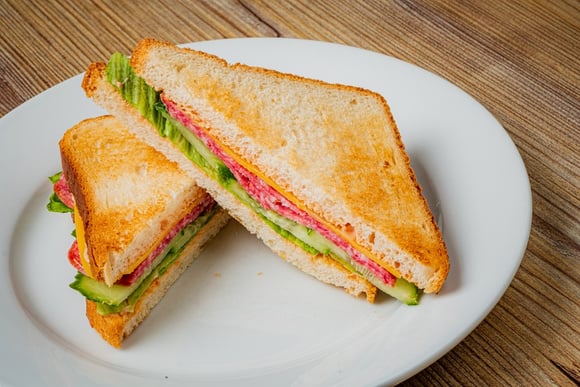 Você nunca imaginaria que esse alimento pode substituir o pão nos seus sanduíches!