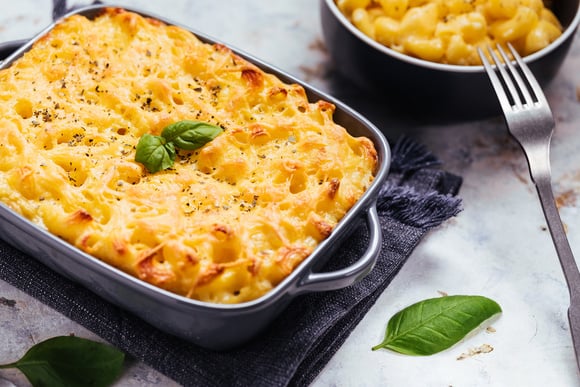 Macarrão com queijo e molho trufado: um almoço rápido e delicioso que fica pronto em poucos minutos