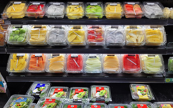 O que define se a fruta cortada do mercado é segura ou um risco à saúde