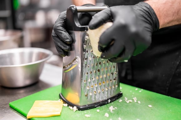 O quarto lado do ralador não serve apenas para decoração. Depois que você descobrir para que serve, começará a usá-lo com mais frequência