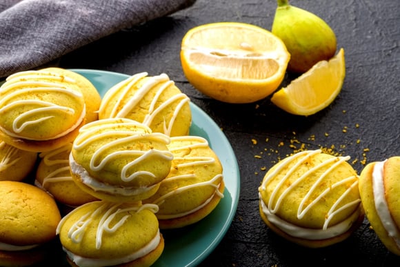 Biscoito com recheio de limão fácil de fazer e delicioso: siga essa receita e vai parecer feito por um chef profissional