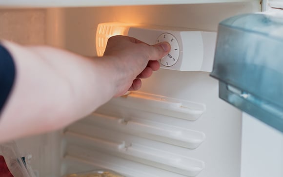 Desligar a geladeira à noite significa economia de energia ou prejudica mais do que ajuda?