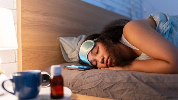 Pessoas que deixam luz acesa pela casa têm 4 traços de personalidade que dizem muito sobre elas