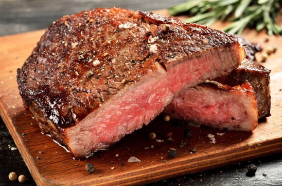 Mais macia que picanha, esse corte de carne bovina é o novo queridinho do momento, mas será que vale o preço?