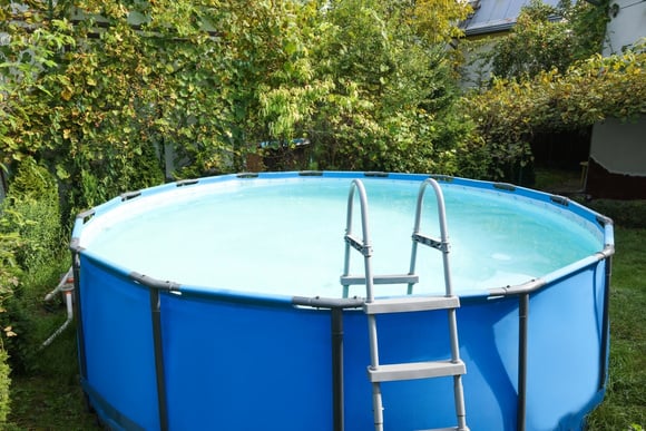 Quando o calor sobe, o preço desce, piscina Bestway com desconto