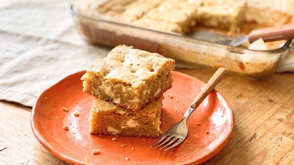 Receita de brownie de leite Ninho com massa úmida e muito fácil de fazer você só aprende no TudoGostoso