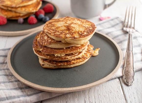 Panqueca proteica sem glúten: receita rápida, saudável e ideal para o café da manhã ou pré-treino
