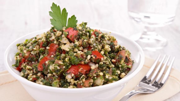 O tabule é a salada de Natal perfeita para a ceia de fim de ano. (Créditos: TudoGostoso)