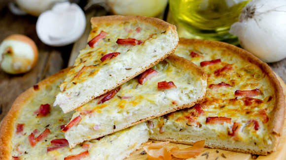Eu substituí a farinha por queijo cottage na pizza e o resultado chocou todo mundo aqui em casa!