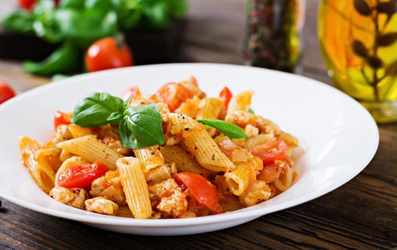 Quem disse que não dá para colocar macarrão na dieta? Basta seguir essas dicas para deixá-lo mais nutritivo e garantir mais saciedade!