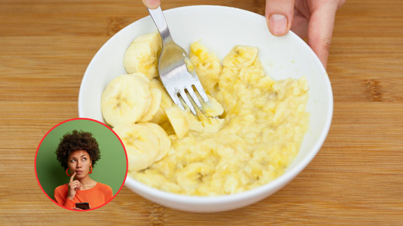 Veja por que é benéfico amassar uma banana antes de comê-la