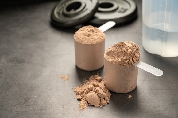 Como escolher o melhor whey protein ? Nutricionista explica a diferença entre os tipos e qual tomar