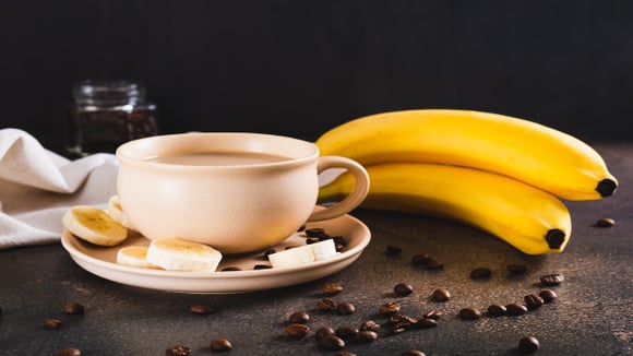 5 receitas com banana para consumir a fruta de segunda a sexta no café da manhã