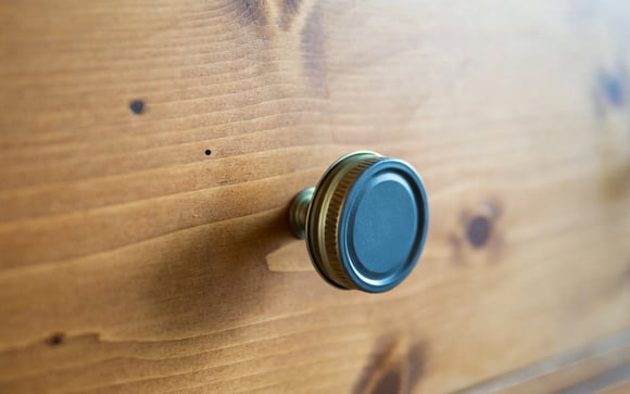 O que parecia lixo pode virar um tesouro: 4 ideias criativas para reutilizar tampas de potes de geleia em casa
