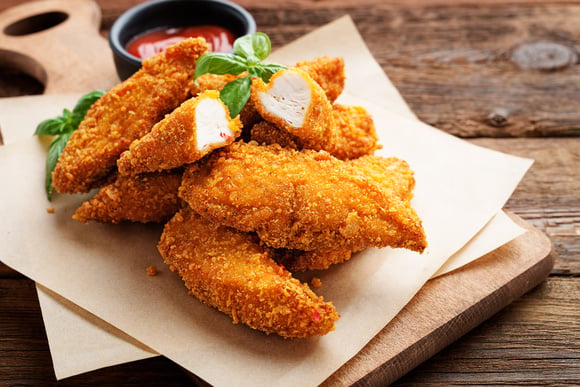 Frango à milanesa na airfryer: economize tempo e ganhe saúde com essa receita