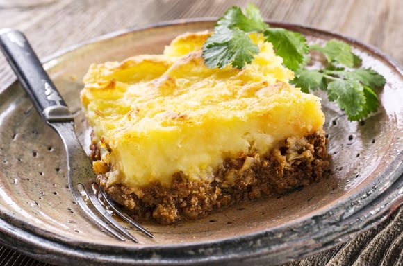 A massa de couve-flor é leve e deixa a receita ainda mais nutritiva (Créditos/TudoGostoso)