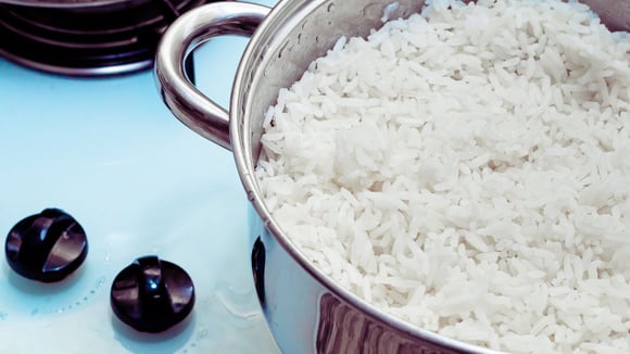 "Para deixar o arroz mais saboroso, adicione esta mistura de 2 especiarias 2 minutos antes de estar pronto", conta um chef famoso