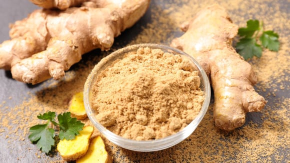 Veja por que você deve comer gengibre todos os dias (com 3 receitas para consumir de um jeito gostoso)