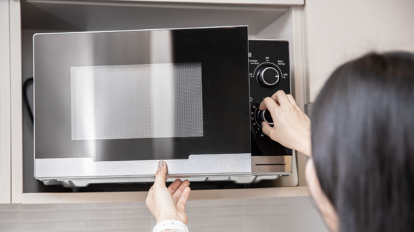 Meu micro-ondas parou de funcionar e agora? Veja três modelos baratinhos para substituir seu eletrodoméstico ultrapassado