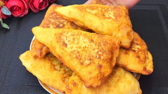 Pastelzinho de batata para o jantar ou lanche da tarde: massa fofinha, recheio de queijo e pode até congelar