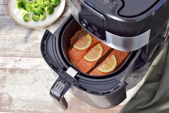 Air fryer oven de até 12L entra nas ofertas do 5.5 com preço que chama atenção