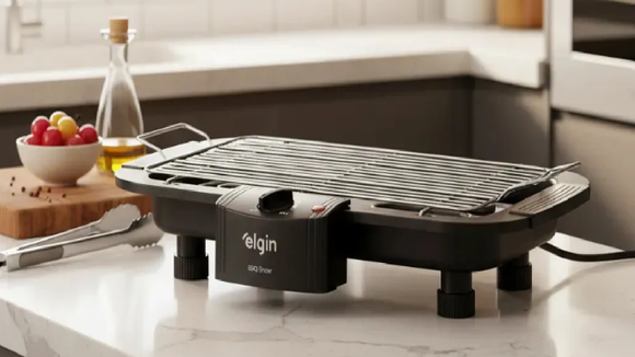 Churrasco sem fumaça em qualquer lugar: Sua nova Churrasqueira Elétrica Elgin com 56% de desconto