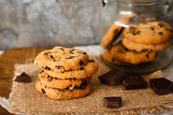Seus biscoitos ficam murchos rapidamente? O TudoGostoso explica onde você deve guardá-los