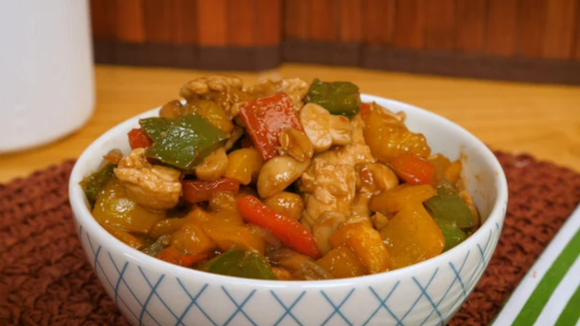 Frango xadrez suculento e rápido: a receita fácil que resolve o almoço sem complicação e com muito sabor