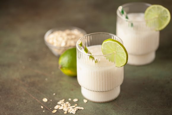 Limonada especial com gosto de sorvete de limão: fácil de fazer e cremosa como uma sobremesa