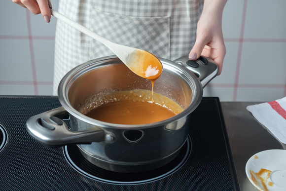 Evite que seu caramelo caseiro cristalize com apenas algumas gotas deste ingrediente