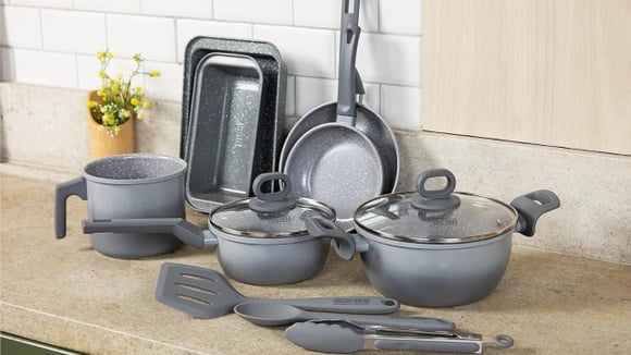 Jogo de panelas Black+Decker com revestimento cerâmico antiaderente está com o menor preço do ano para renovar a cozinha