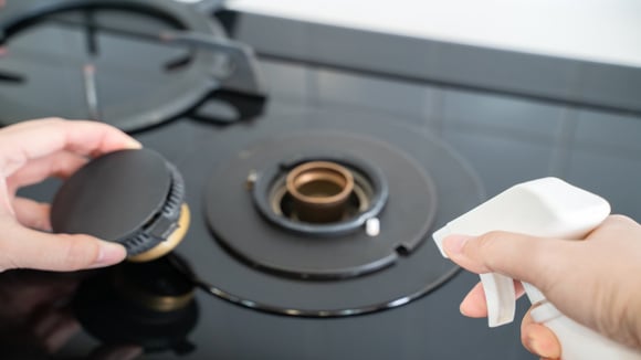 Especialistas em comportamento revelam: quem sempre limpa o fogão logo após cozinhar compartilha este traço de personalidade