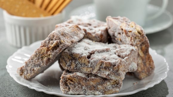 Você só precisa de 10 minutos e 3 ingredientes para fazer essa sobremesa - é sério!