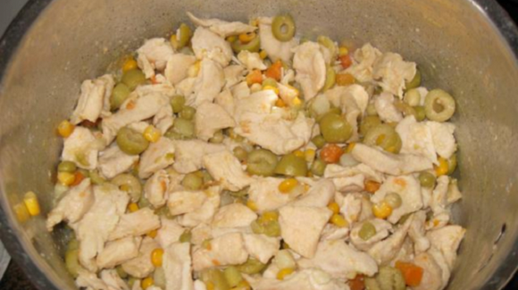 Transforme o seu filé de frango com um misto de legumes (Créditos: TudoGostoso/Rosely Cardoso)