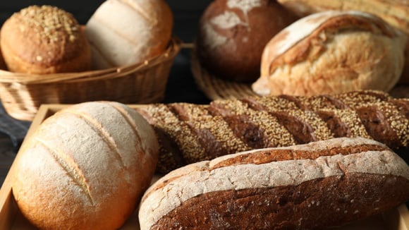 Esses são os 6 tipos de pão mais saudáveis ​​para comprar, de acordo com nutricionistas
