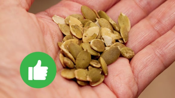 É por isso que os veganos amam: semente de abóbora combate anemia, controla o açúcar no sangue e muito mais! Descubra seus infinitos benefícios