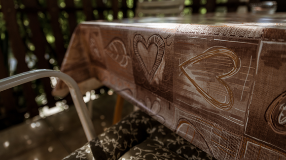 A toalha de plástico para a mesa ficou para trás: veja como deixar a cozinhar mais moderna e charmosa no TudoGostoso