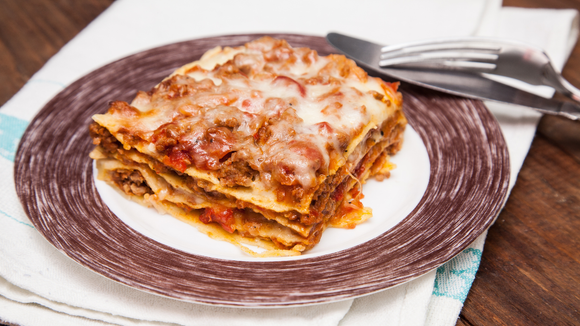 Carne é a protagonista da receita de molho à bolonhesa e o tomate é coadjuvante. (créditos: Shutterstock)