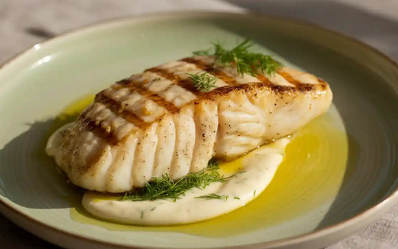 O peixe barato que quase ninguém pede na feira, mas fica perfeito assado, grelhado ou na airfryer