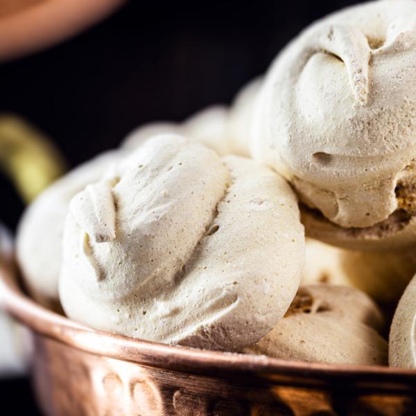 Aprenda a fazer um irresistível bolo de cenoura com calda de chocolate -  Espaço Gourmet