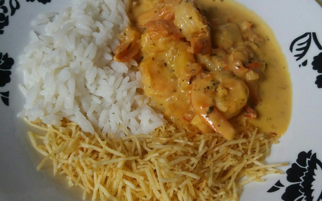 Strogonoff de camarão fácil