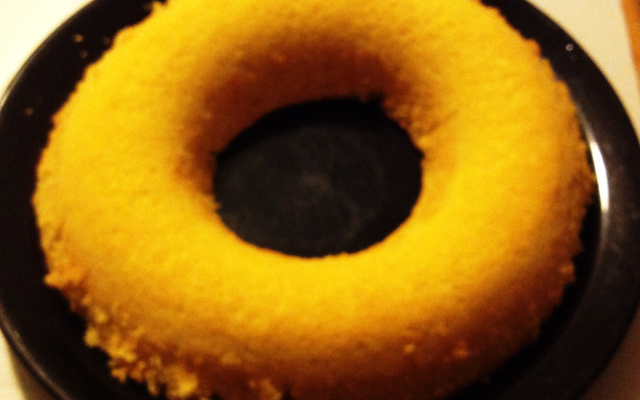 Bolo de milharina cremoso