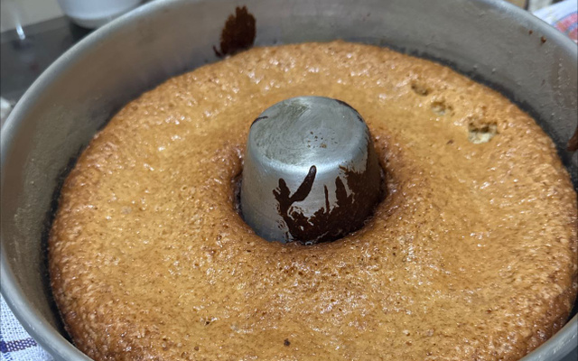 Bolo de farinha de trigo simples