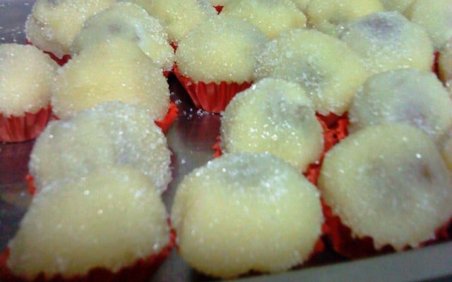 Docinho de uva com brigadeiro branco