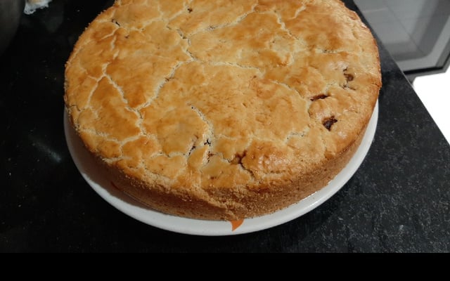 Torta de carne seca com banana da terra